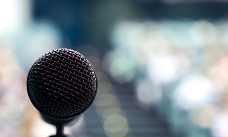 9 Ways That Anyone Can Be a Better Public Speaker