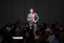 The Role of a Motivational Speaker for Business Growth in 2025